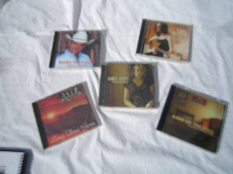 lot 795-COPY image: Lot of CDs
