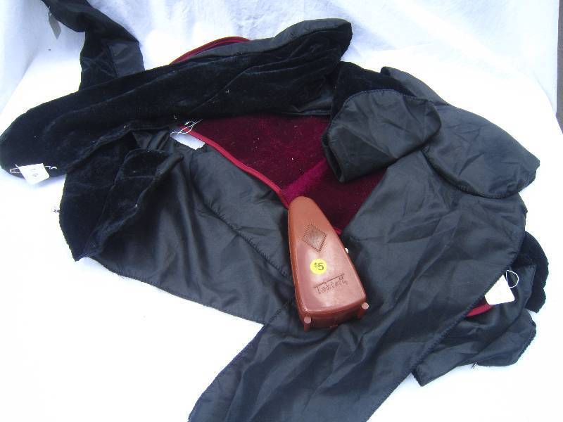 lot 792-COPY image: Misc Violin Covers and Metronome