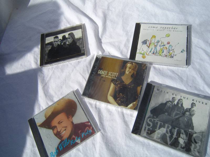 lot 797-COPY image: Lot of CDs