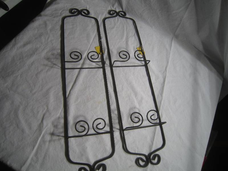 2 Metal Double Plate Holders - Approx 29 ea