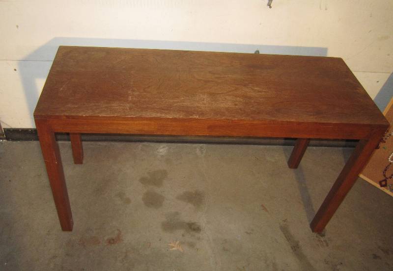 lot 832 image: Sofa Table 48L x 18D x 27H