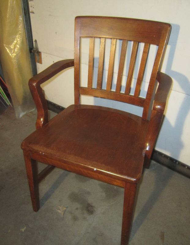 lot 834 image: Vintage Oak Desk Chair with Arms