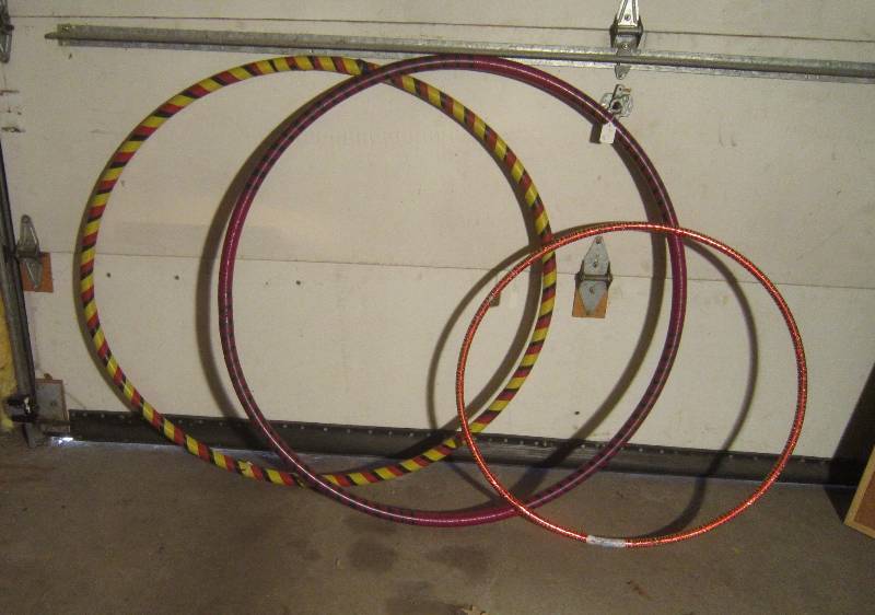 lot 837 image: 3 Hola Hoops 1 Small & 2 Large)