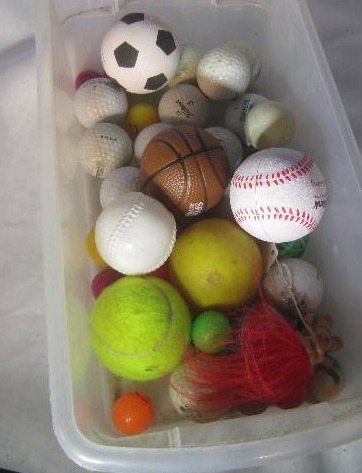 lot 852 image: Lot of Balls - Golf Balls, Tennis balls, Cat jingle balls, ETC