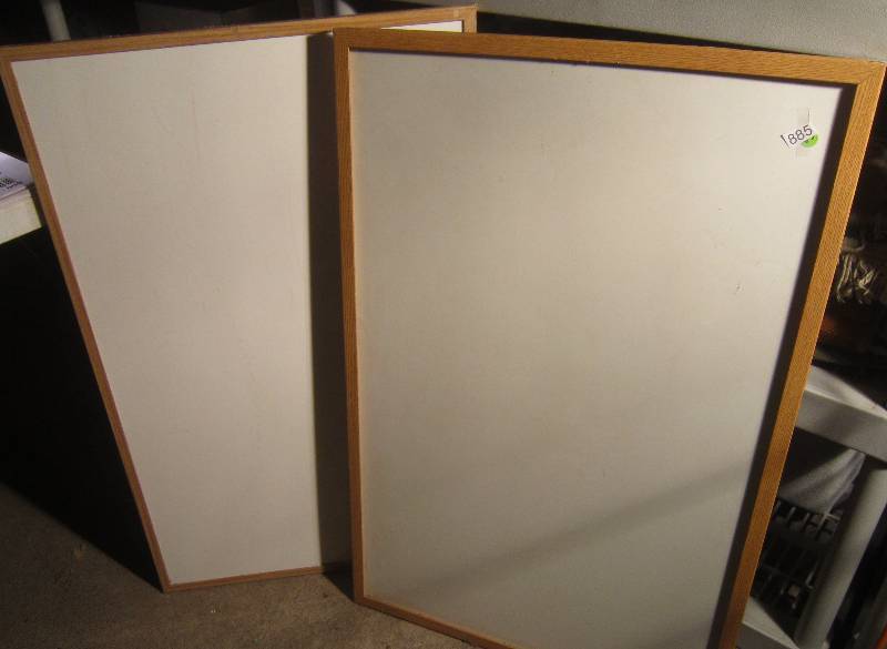 lot 885 image: 2 White Boards 23 x 35