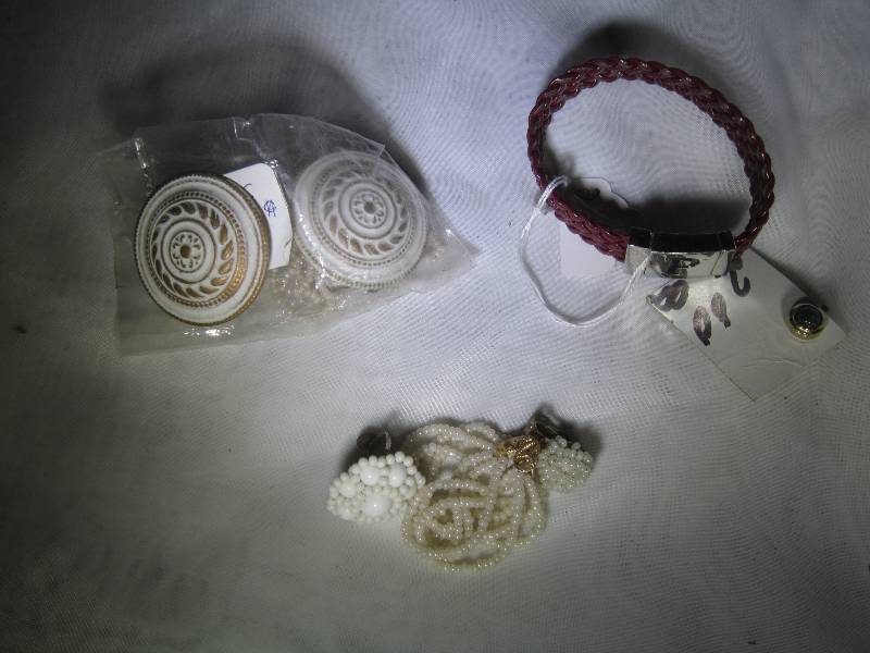 lot 902 image: Red Bracelet Watch and Vintage Clip on Earrings