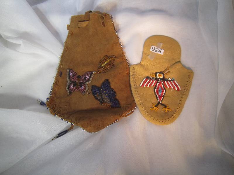 lot 924 image: Beaded Indian Puch Parts - Old