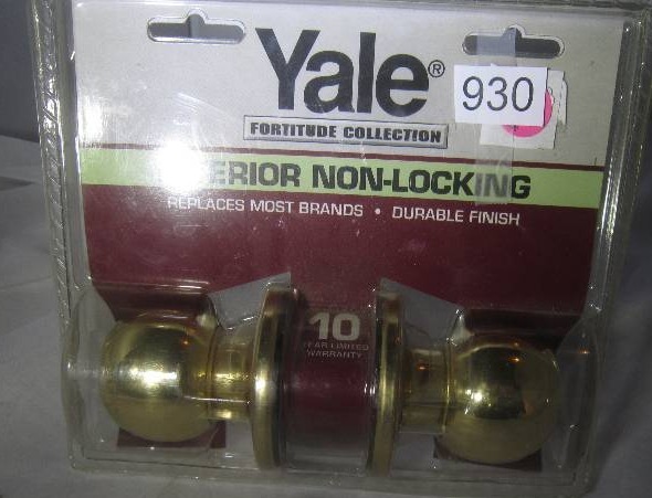 lot 930 image: NEW Yale Interior Non Locking Brass Door Handle