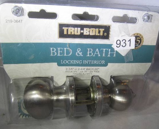 lot 931 image: NEW  Tru-Bolt Bath and Bath Door Handle