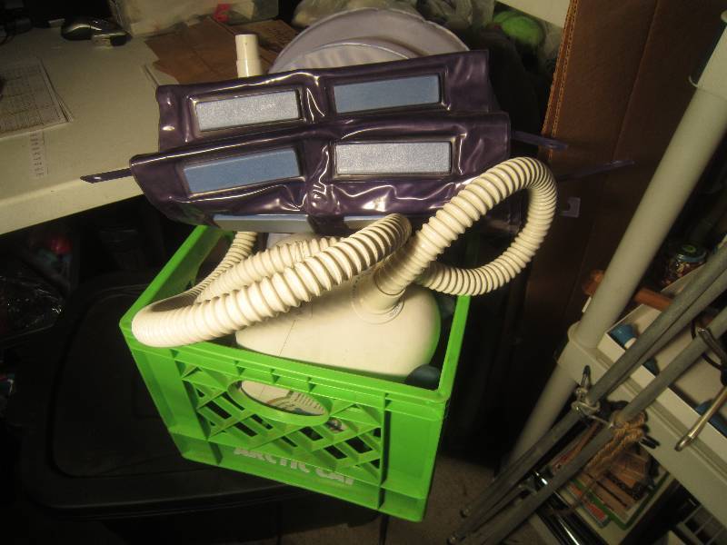 lot 964 image: Deluxe Bubble Spa Homedics