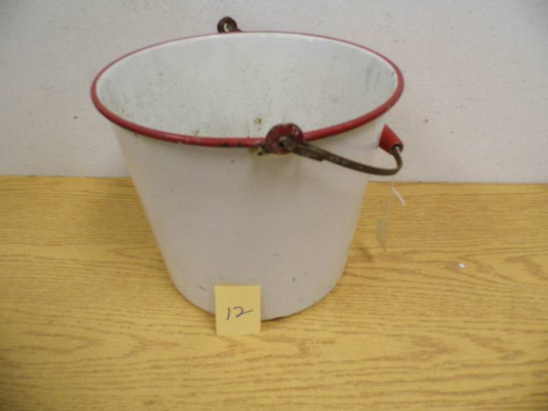 RedWhite Enamel Bucket