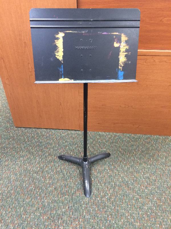 lot 21 image: Music Stand