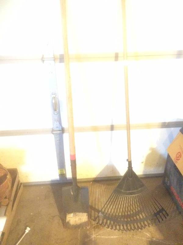 Raxor Back Shovel and Rake