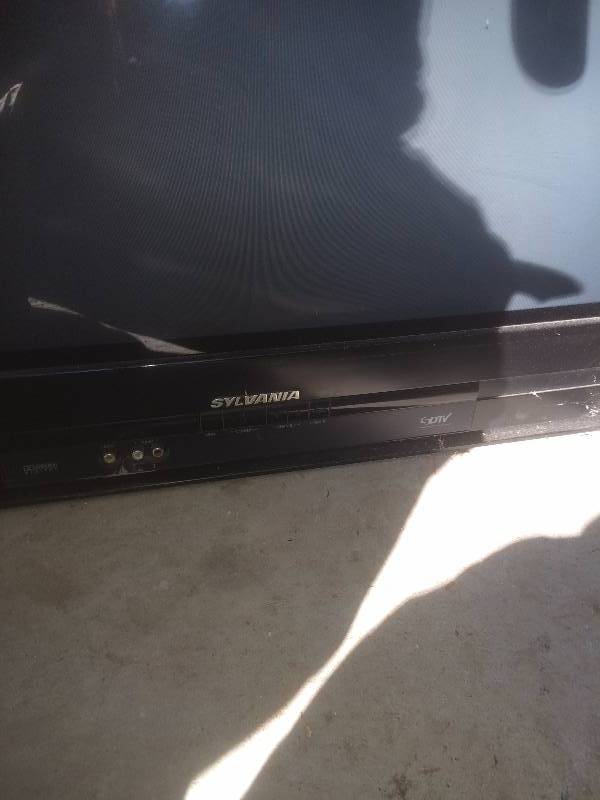 Pre slim flat screen TV