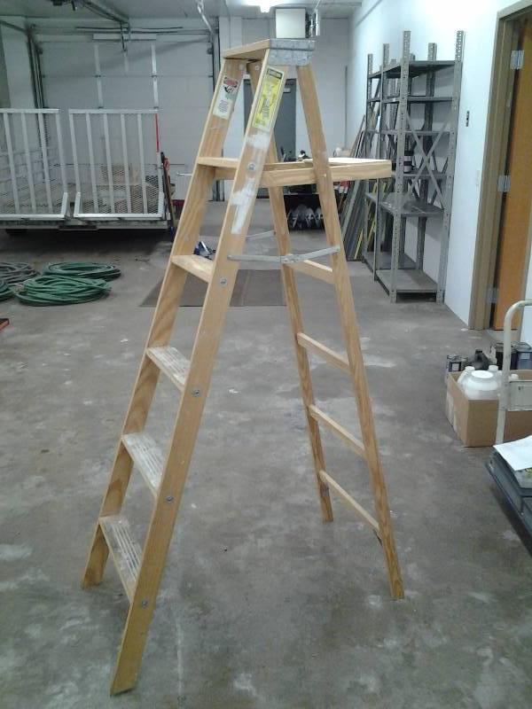 6 Foot Wood Step Ladder