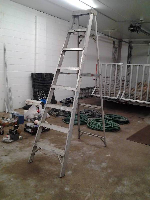 Louisville Ladder Co 8 Foot Aluminum Ladder