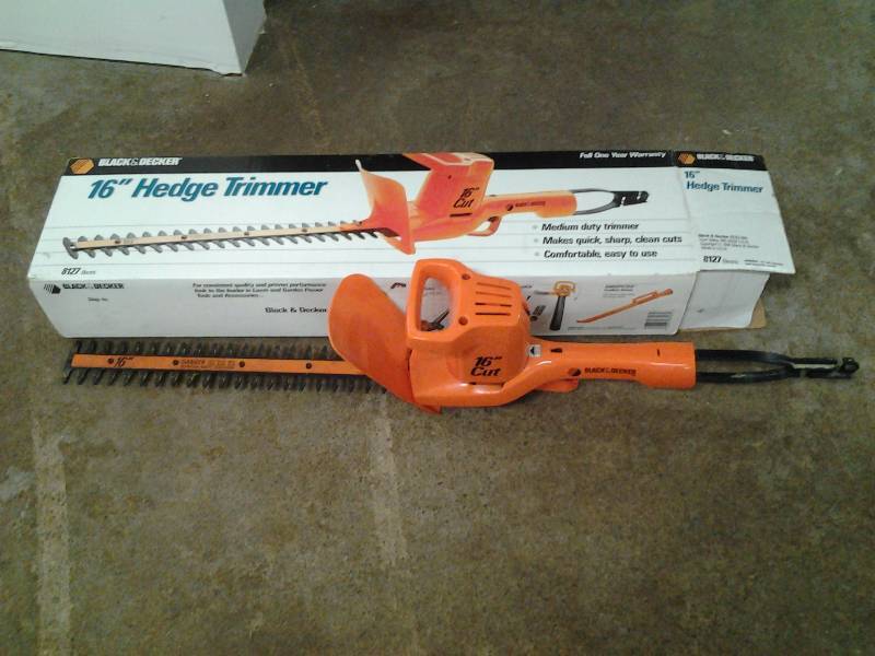 Black & Decker 16 Inch Electric Hedge Trimmer