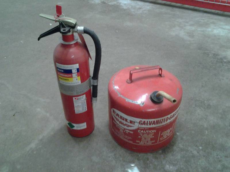 Metal Gas Can & Fire Extinguisher