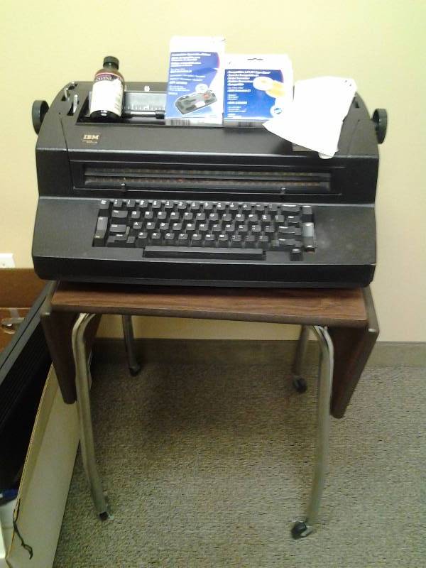 IBM Electric Typewriter With Stand & Access