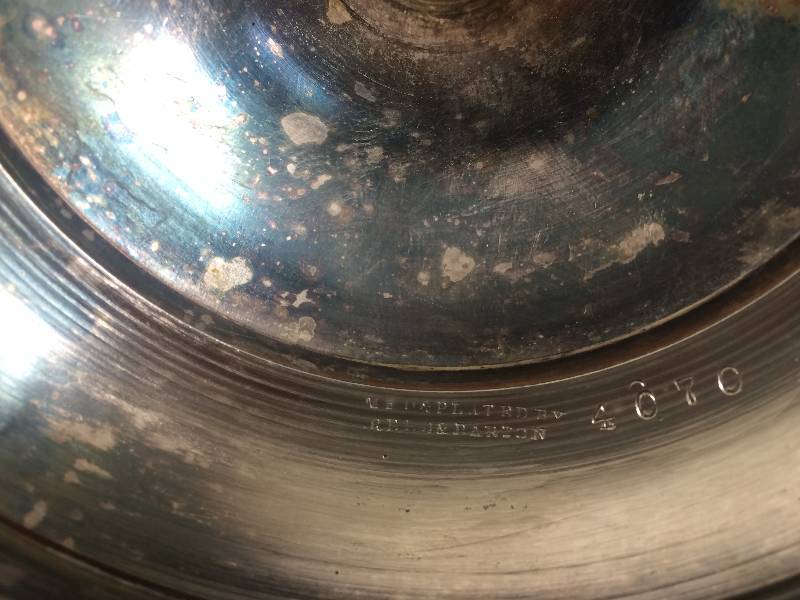 lot 9 image: Reed and Barton Castor Cruet Set