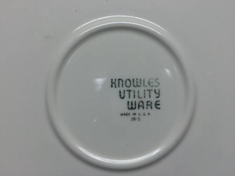 lot 35 image: Vintage Knowles Utility Ware Platter