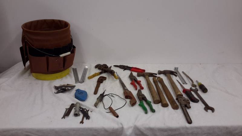 lot 26 image: Tools