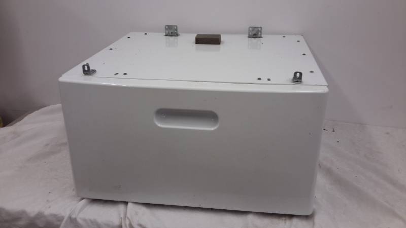 lot 37 image: Under Appliance cabinet