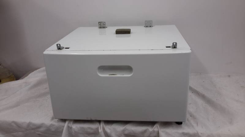lot 38 image: Under Appliance cabinet