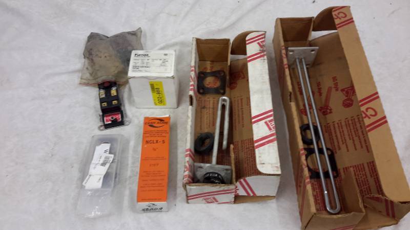 lot 81 image: Water Heater parts