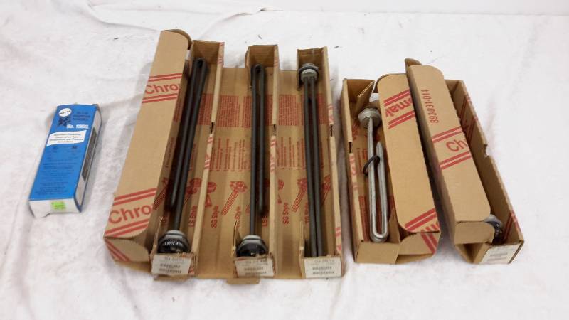 lot 85 image: Water Heater parts
