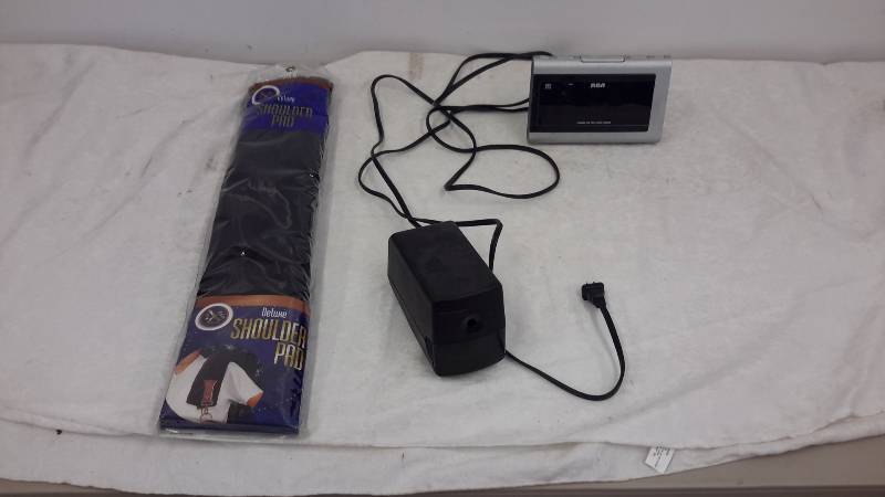 lot 123 image: Office Supplies