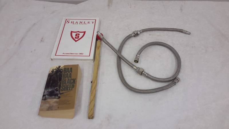 lot 124 image: Assortment