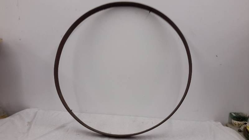 lot 46 image: Metal Ring