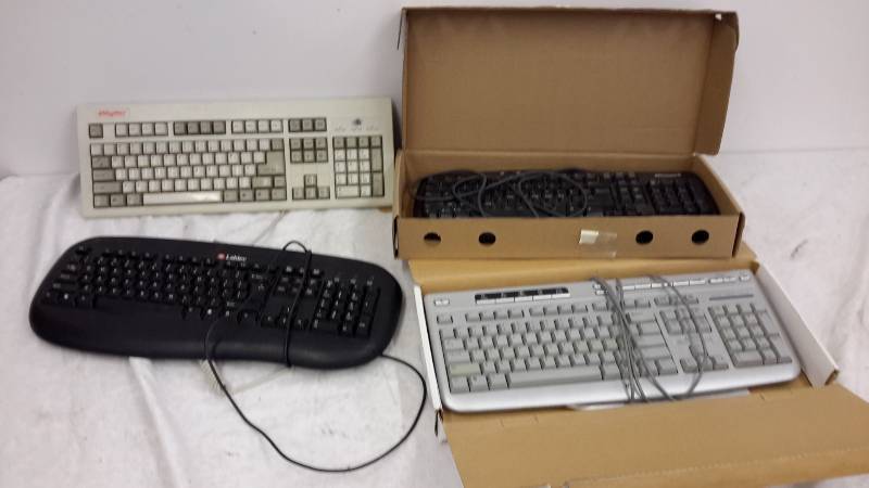 lot 66 image: Keyboards