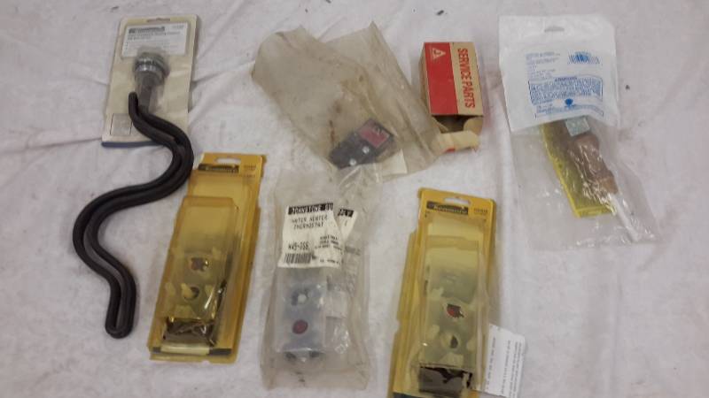 lot 83 image: Water Heater parts