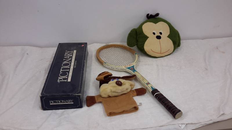 lot 130 image: Games and toys