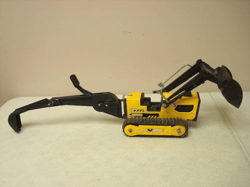 lot 9 image: Tonka Toy, Shows Wear