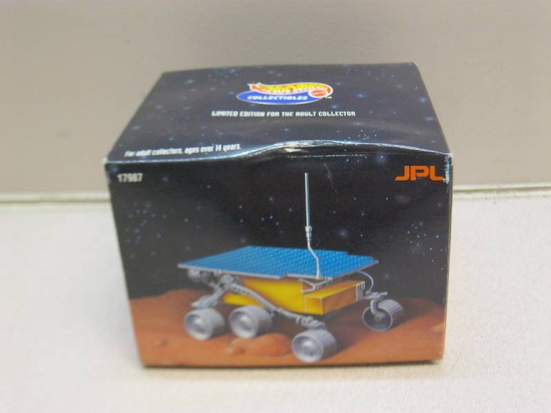 lot 16 image: Hot Wheels Mars Rover