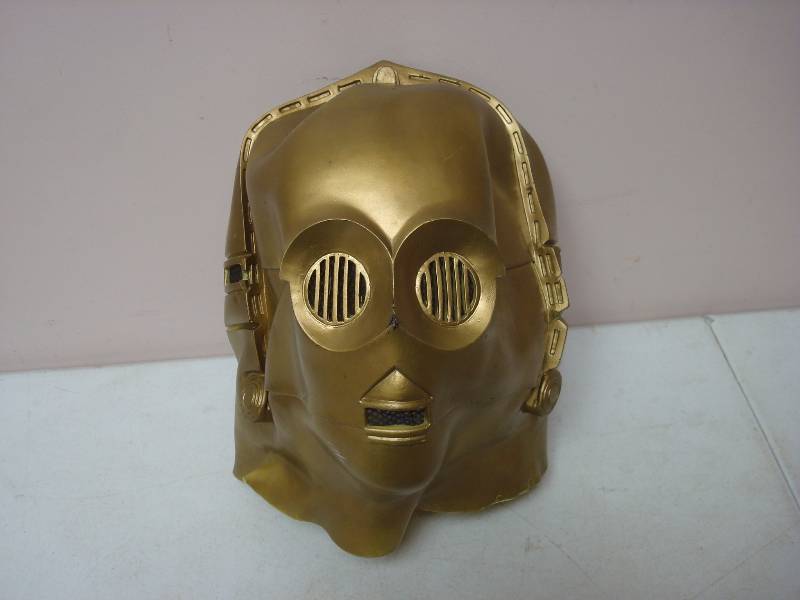 lot 27 image: C3PO Mask, Stiff