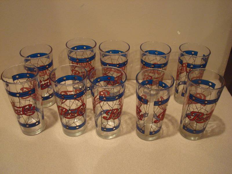 lot 38 image: Lot Of Tiffany Style Pepsi Drinking Glasses