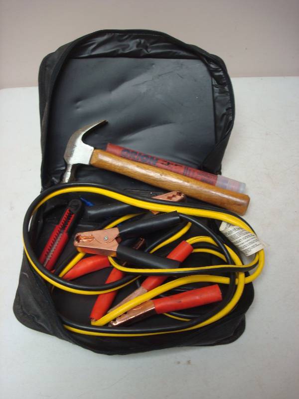 lot 47 image: Car Emergency Travel Bag, Jumper Cables