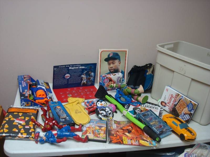 lot 113 image: Bin With Mixed Items