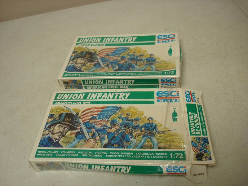 lot 117 image: Lot Of Plastic Ertl  Figures, One New