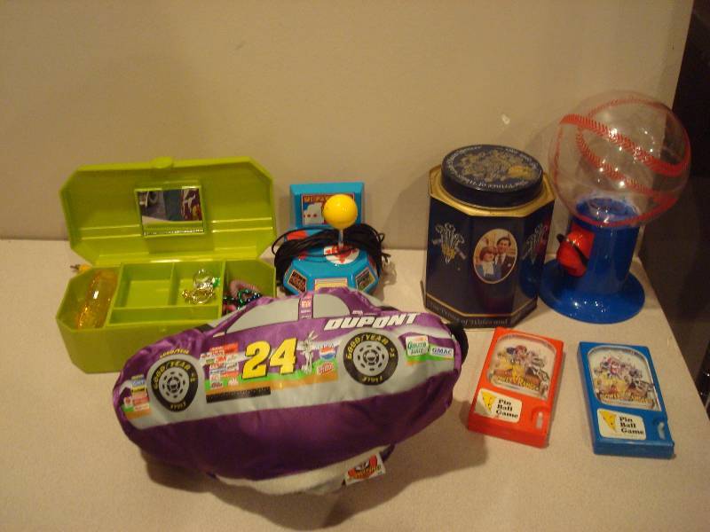 lot 128 image: Lot Of Mixed Items