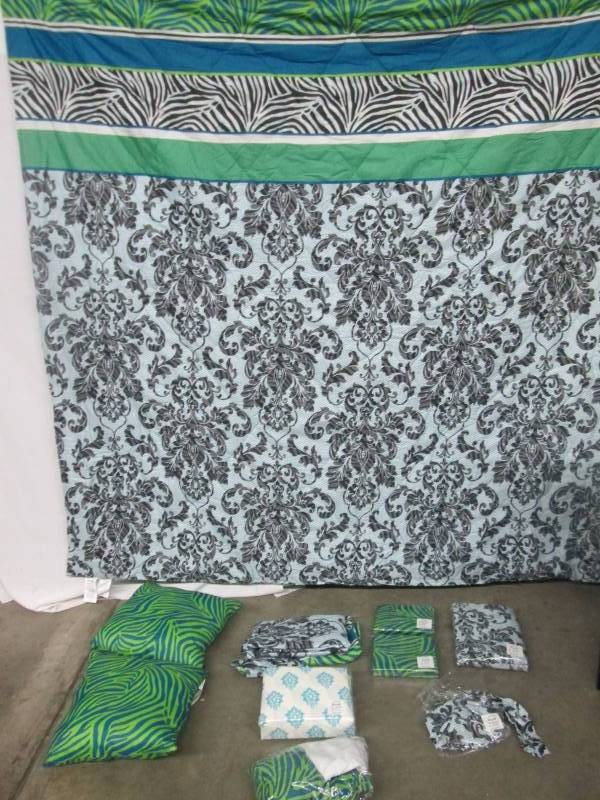 Alcove Zebra Damask 20-pc. Bedroom Set - Full