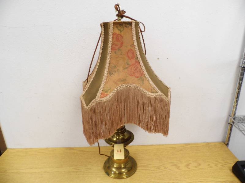 Brass Lamp w Shade
