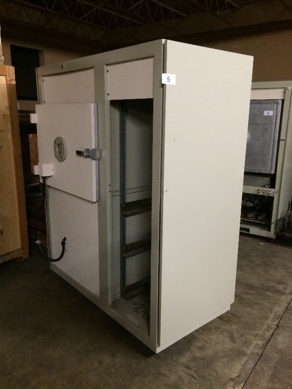lot 5 image: Laboratory chamber