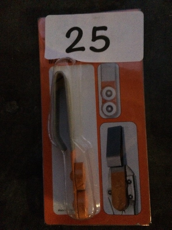 lot 25 image: Lot of 5 Mag Hook