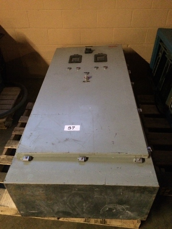 lot 37 image: Large electrical cabinet