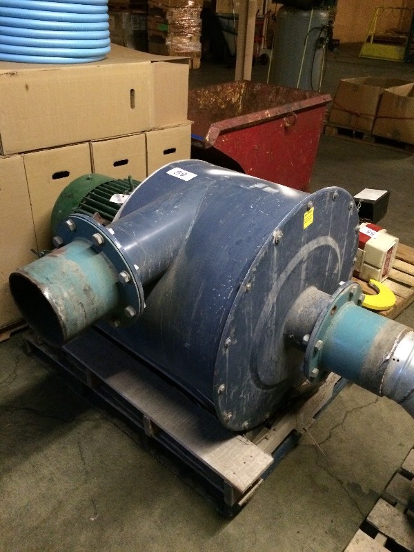 lot 39 image: Large motor and blower